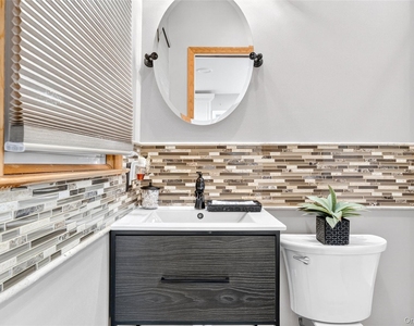 109 Broadway - Photo Thumbnail 20