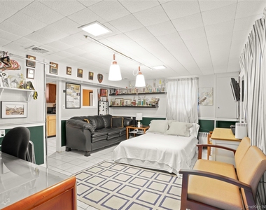 1035 Shore Acres Drive - Photo Thumbnail 15