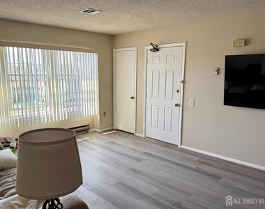 0-808n Sewell - Photo Thumbnail 3