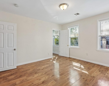 660 Charles Street - Photo Thumbnail 10
