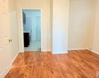 660 Charles Street - Photo Thumbnail 1