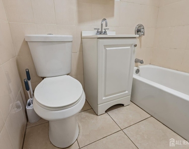 660 Charles Street - Photo Thumbnail 16