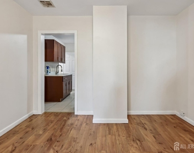 660 Charles Street - Photo Thumbnail 6