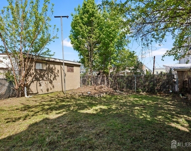 660 Charles Street - Photo Thumbnail 4