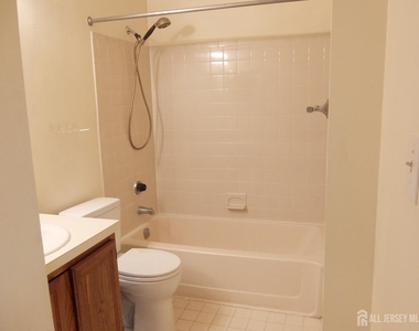 4906 Ravens Crest Drive - Photo Thumbnail 23