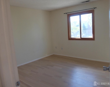 4906 Ravens Crest Drive - Photo Thumbnail 33