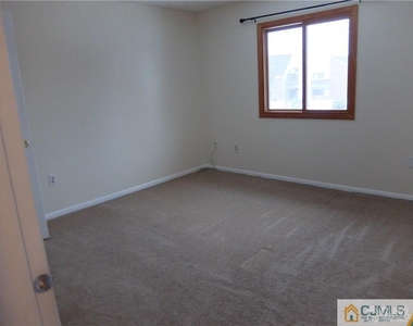 4906 Ravens Crest Drive - Photo Thumbnail 7