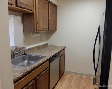 4906 Ravens Crest Drive - Photo Thumbnail 15