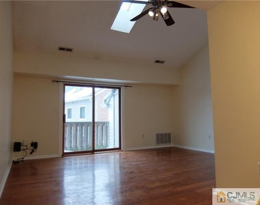 4906 Ravens Crest Drive - Photo Thumbnail 4