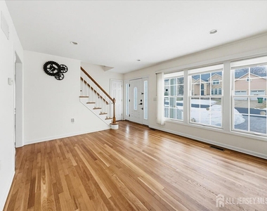37 Jersey Avenue - Photo Thumbnail 3