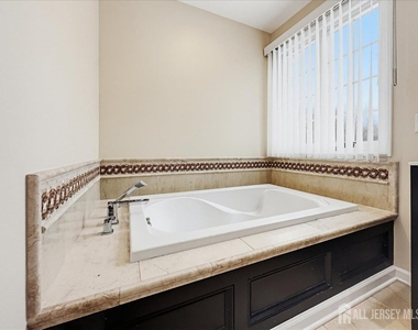 37 Jersey Avenue - Photo Thumbnail 24