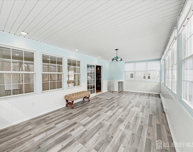 37 Jersey Avenue - Photo Thumbnail 12