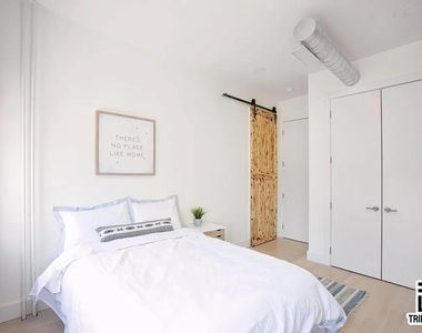 323 Stanhope Street - Photo Thumbnail 1