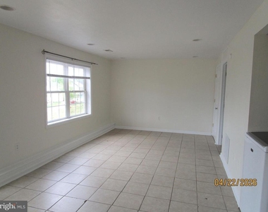 540 Thompson - Photo Thumbnail 10