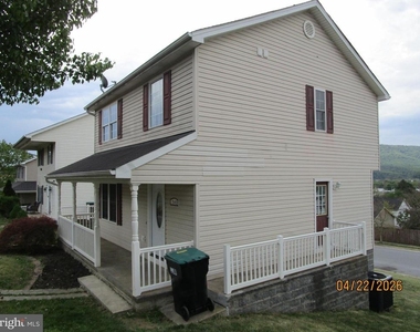 540 Thompson - Photo Thumbnail 22