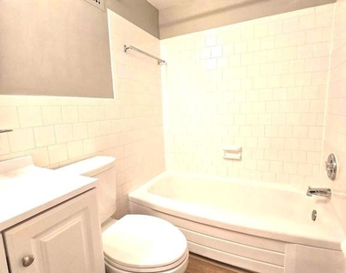4360 Ivymount Court - Photo Thumbnail 15