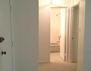 4360 Ivymount Court - Photo Thumbnail 2