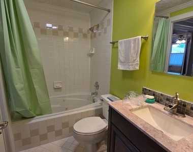8332 Rocky Forge Court - Photo Thumbnail 10