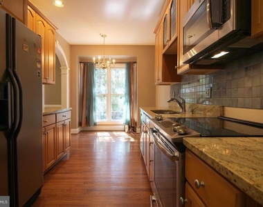 6032 Kelsey Court - Photo Thumbnail 7