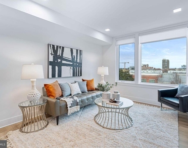 701 N Henry Street - Photo Thumbnail 18