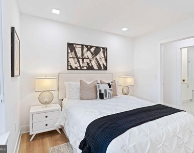 701 N Henry Street - Photo Thumbnail 22