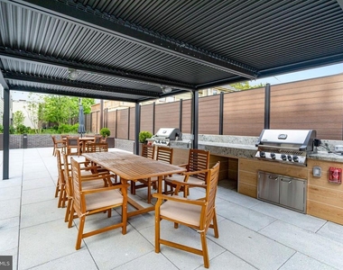 701 N Henry Street - Photo Thumbnail 32