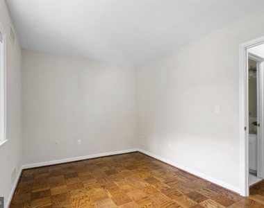 982 N Royal Street - Photo Thumbnail 6