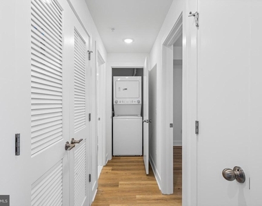 4324 Lancaster Avenue - Photo Thumbnail 8