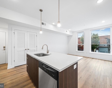 4324 Lancaster Avenue - Photo Thumbnail 16