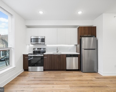 4324 Lancaster Avenue - Photo Thumbnail 4