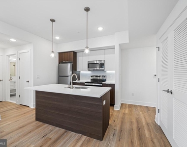 4324 Lancaster Avenue - Photo Thumbnail 13