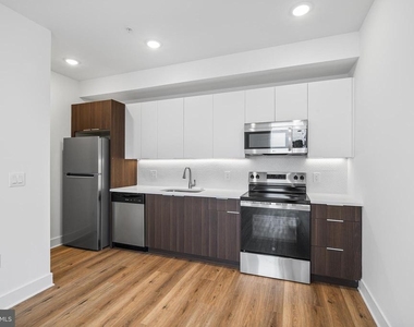 4324 Lancaster Avenue - Photo Thumbnail 1