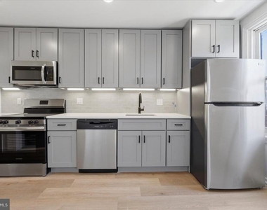 627 N 16th Street - Photo Thumbnail 2