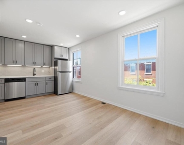 627 N 16th Street - Photo Thumbnail 3