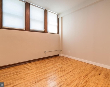 1300 S 19th Street - Photo Thumbnail 3