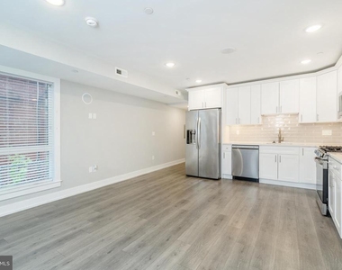 1309 S 52nd Street - Photo Thumbnail 3