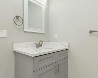 1309 S 52nd Street - Photo Thumbnail 12