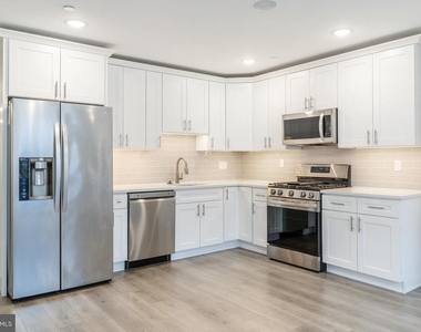 1309 S 52nd Street - Photo Thumbnail 5