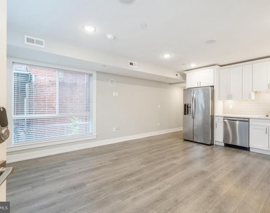 1309 S 52nd Street - Photo Thumbnail 2