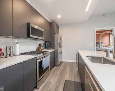 1501 N 31st Street - Photo Thumbnail 2