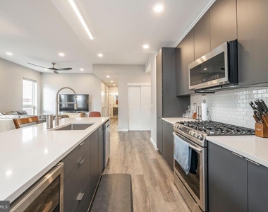1501 N 31st Street - Photo Thumbnail 1