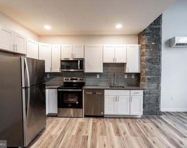 6400 Haverford Avenue - Photo Thumbnail 5