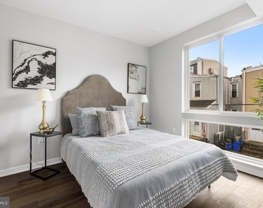 5542 Ridge Avenue - Photo Thumbnail 9