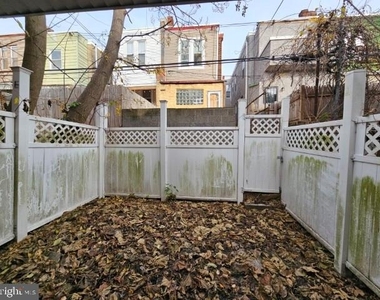 3025 Redner Street S - Photo Thumbnail 5