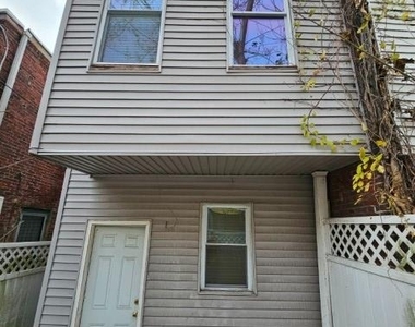 3025 Redner Street S - Photo Thumbnail 4