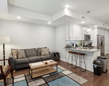 818 N 16th Street - Photo Thumbnail 1