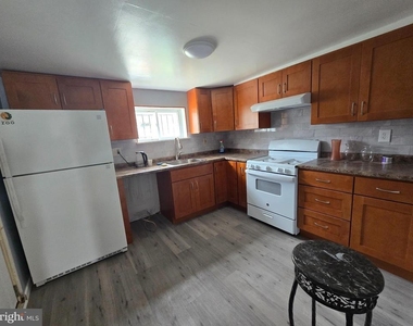 3412 N 16th Street - Photo Thumbnail 5