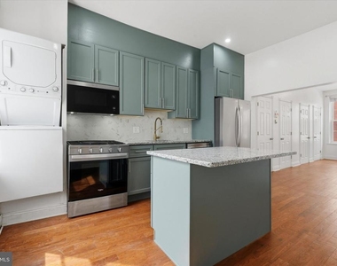 1006 Pine Street - Photo Thumbnail 5