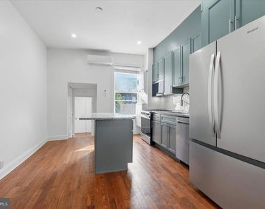 1006 Pine Street - Photo Thumbnail 4