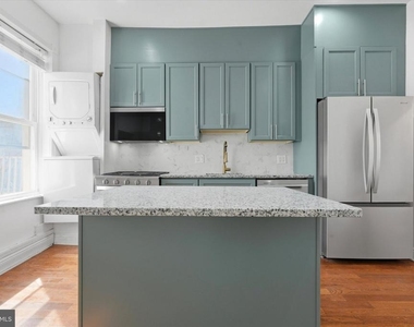 1006 Pine Street - Photo Thumbnail 7